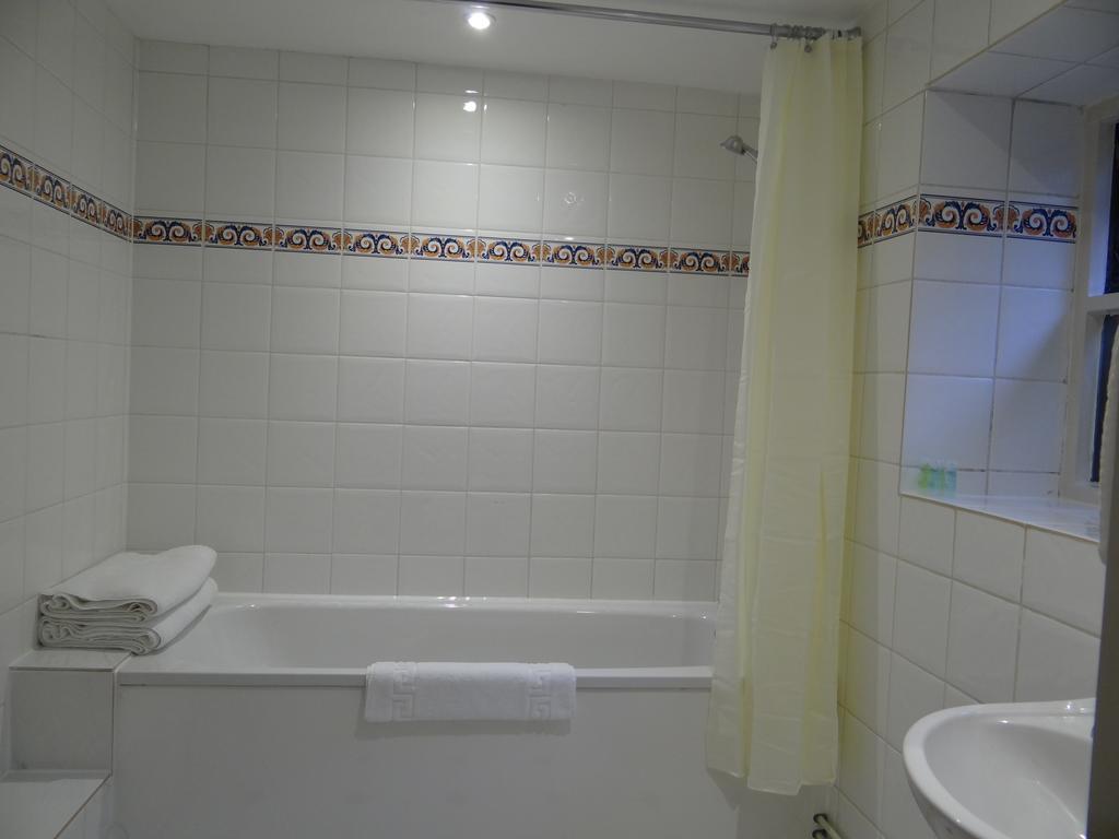 The Talkhouse Hotel Stanton Saint John Ngoại thất bức ảnh